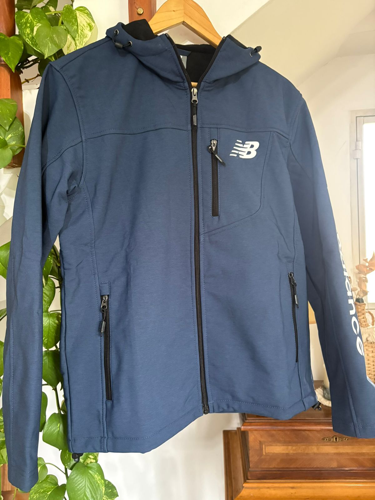 Campera NEW BALANCE - Talle S - Imagen 1